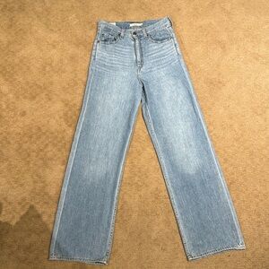 Levi’s High Loose Denim Style Pant